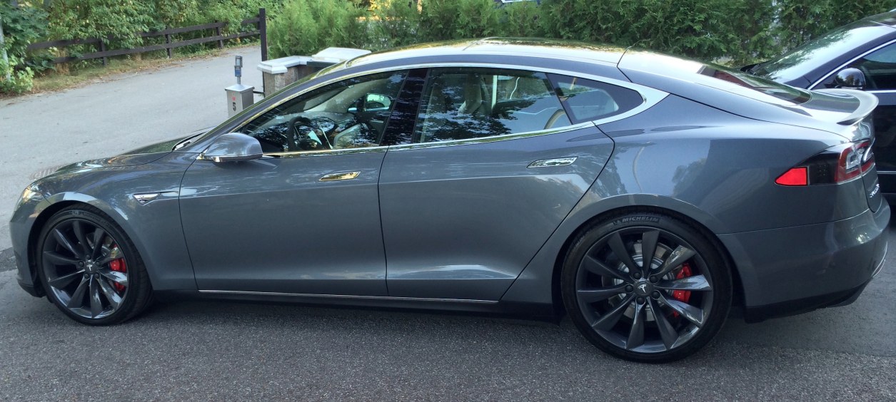 tesla3.jpg