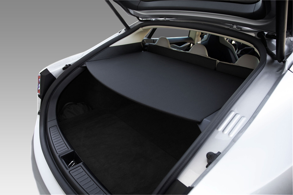 tesla-s-parcel-shelf.jpg