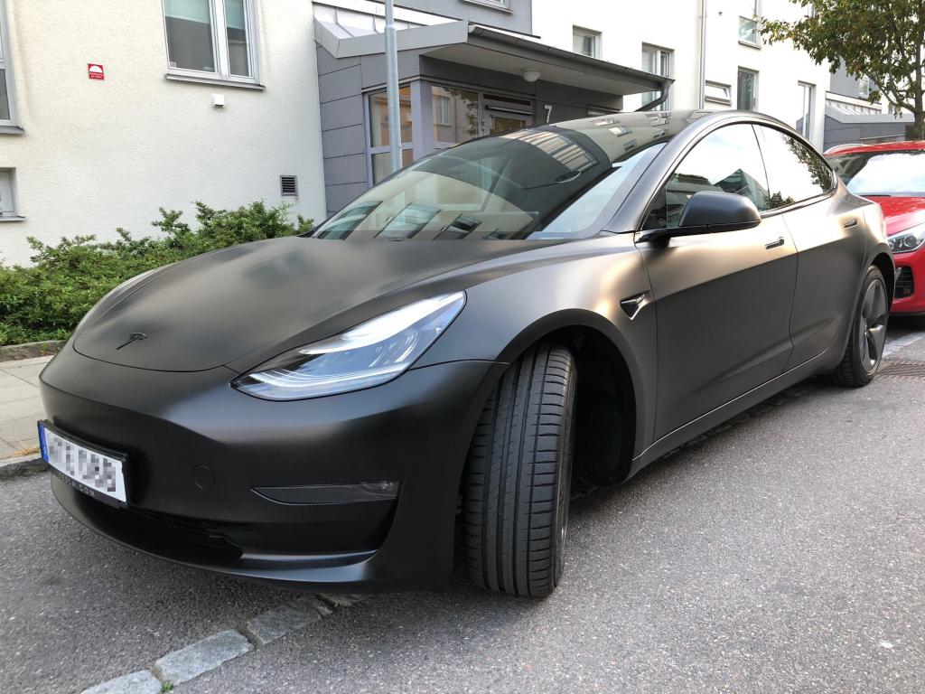 tesla1.jpg
