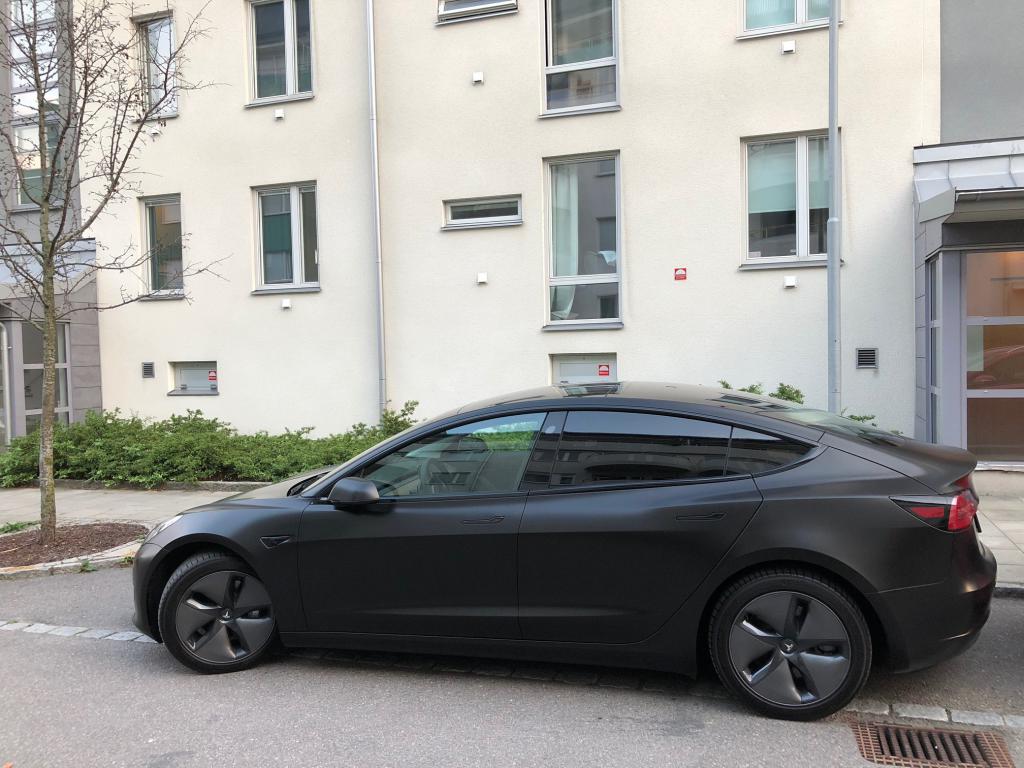 tesla2.jpg