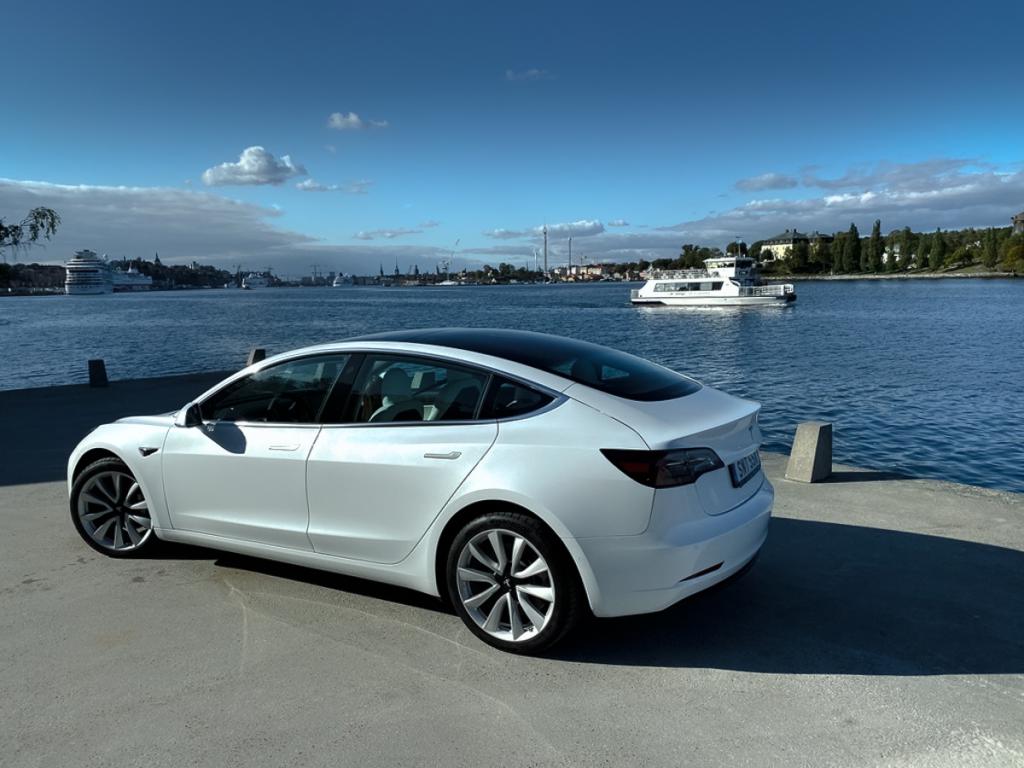 Tesla.jpg