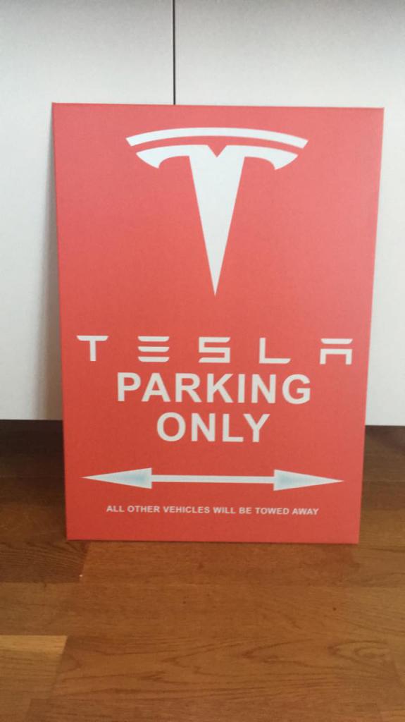 Teslaparkering.jpg