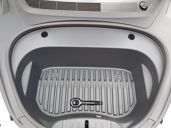 Tesla-Model-3-new-frunk-2.jpg