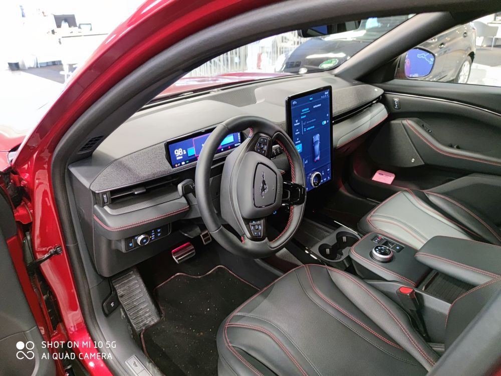 Interior.jpg
