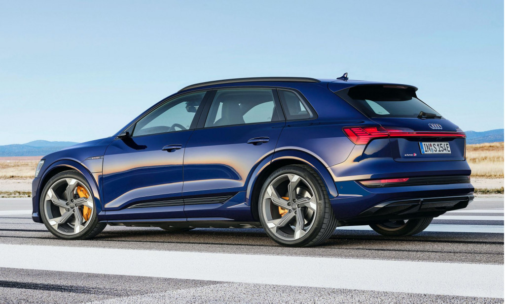 audi-e-tron_100750499_l.jpg