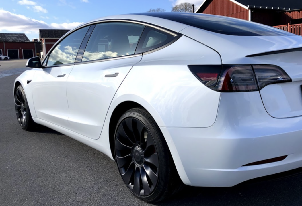 tesla.PNG