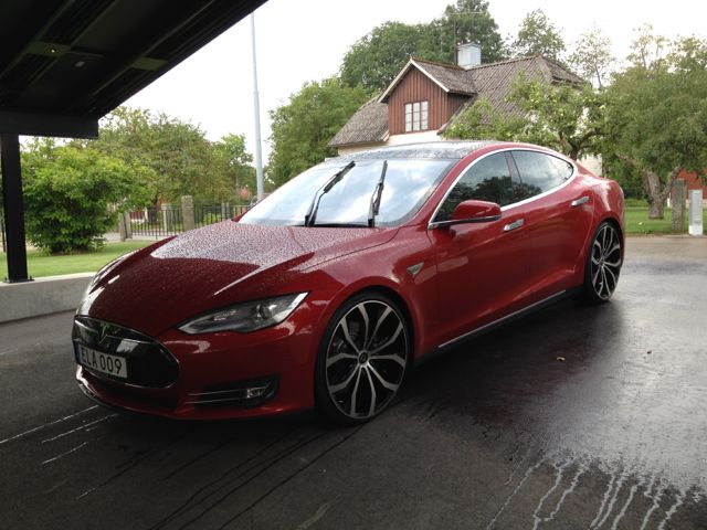 lexani tesla.jpg