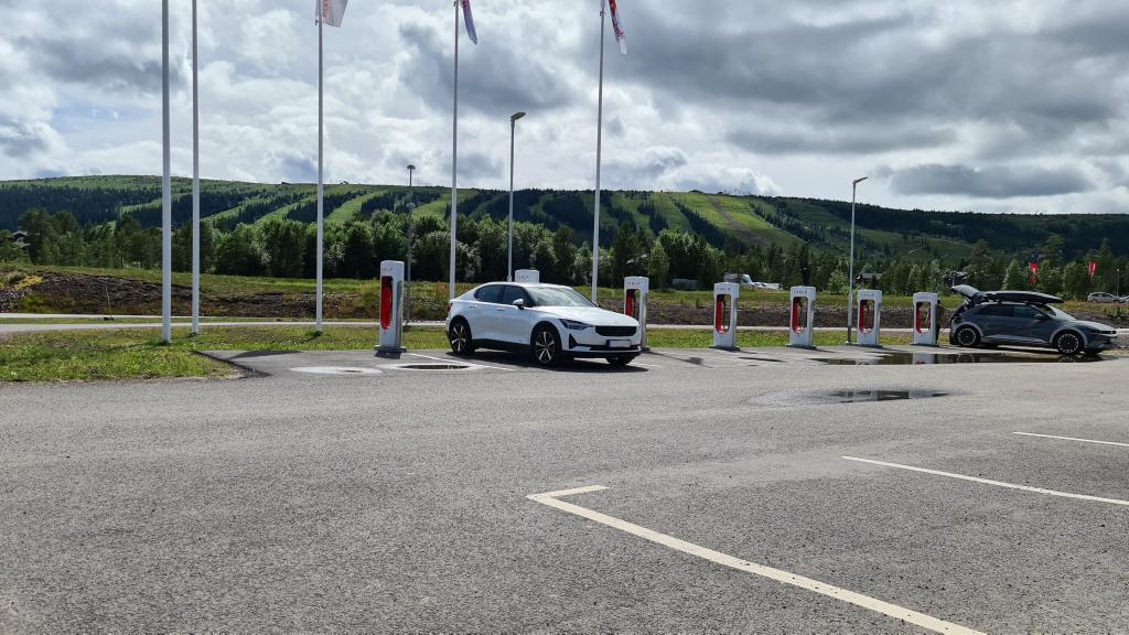 2022-07-08 14.43.58 Tesla sälen.jpg