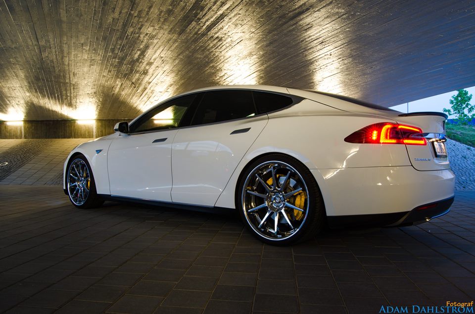 Tesla side 2.jpg