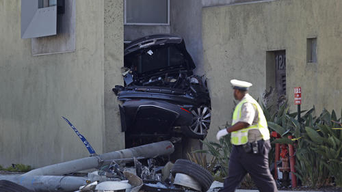 tesla_crash.jpg